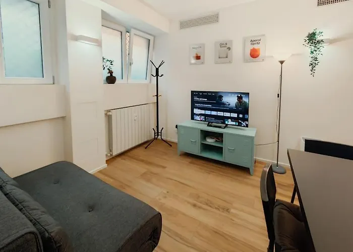 Apartment Carlo - 15 Min From Duomo Milan