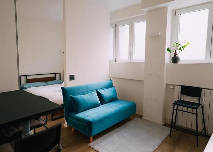 Carlo - 15 Min From Duomo Apartment