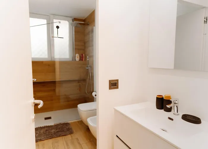 Carlo - 15 Min From Duomo Apartment *